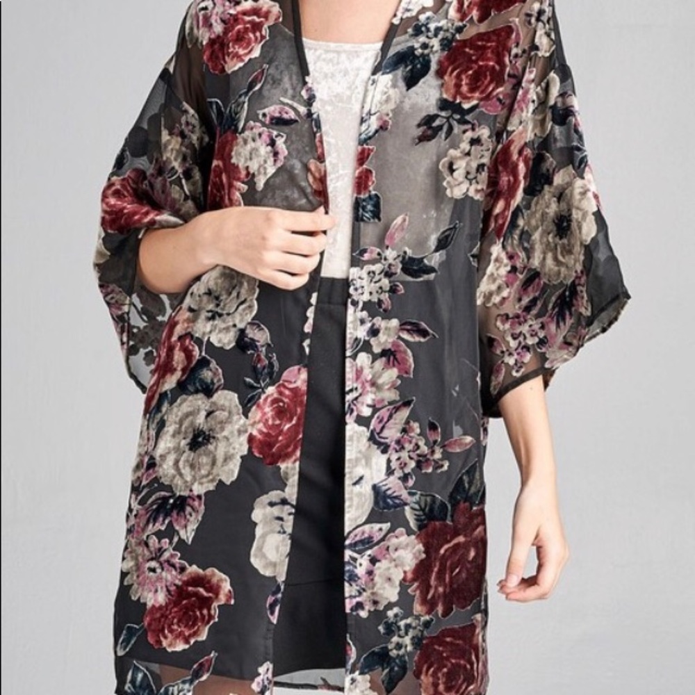 Active Basic Black Floral Velvet Burnout Kimono